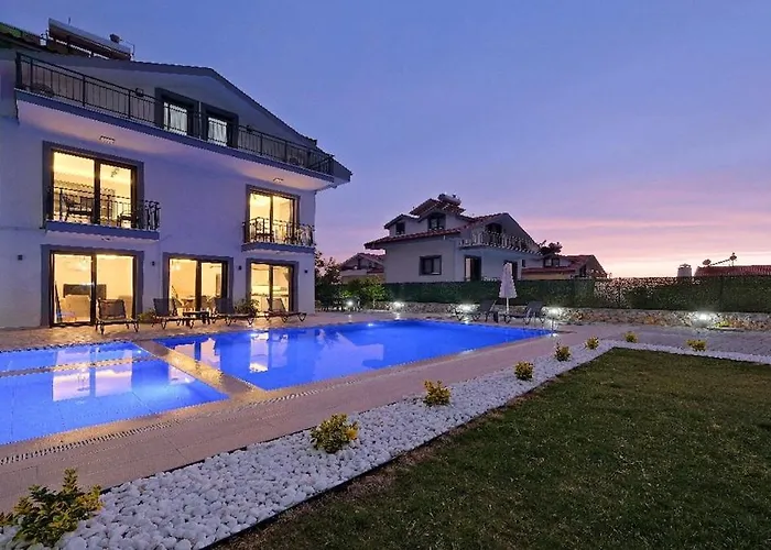 Oeluedeniz De Oezel Havuzlu Muestakil *