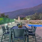 Oeluedeniz De Oezel Havuzlu Muestakil Villa Fethiye