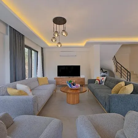 빌라 Oeluedeniz De Oezel Havuzlu Muestakil *